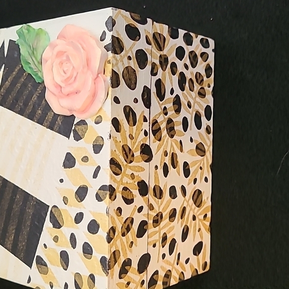 Handcrafted & Decorated Modern WOODEN BOX - Picture 5 of 12